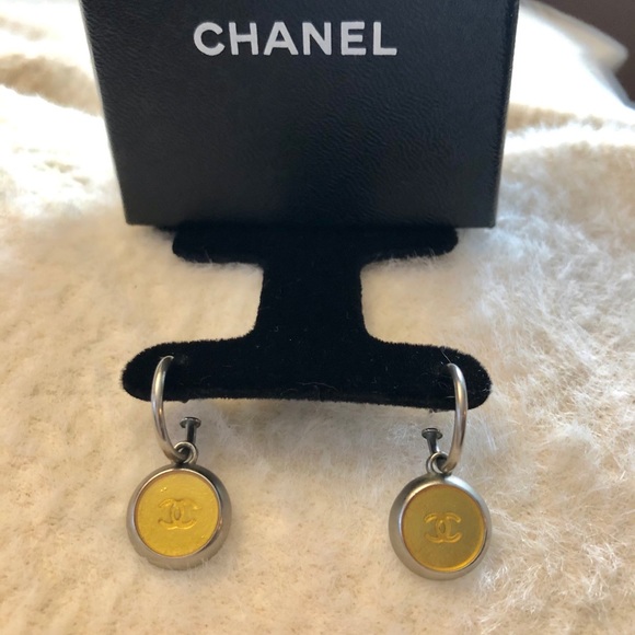 CHANEL Jewelry - Chanel France Vintage Earrings